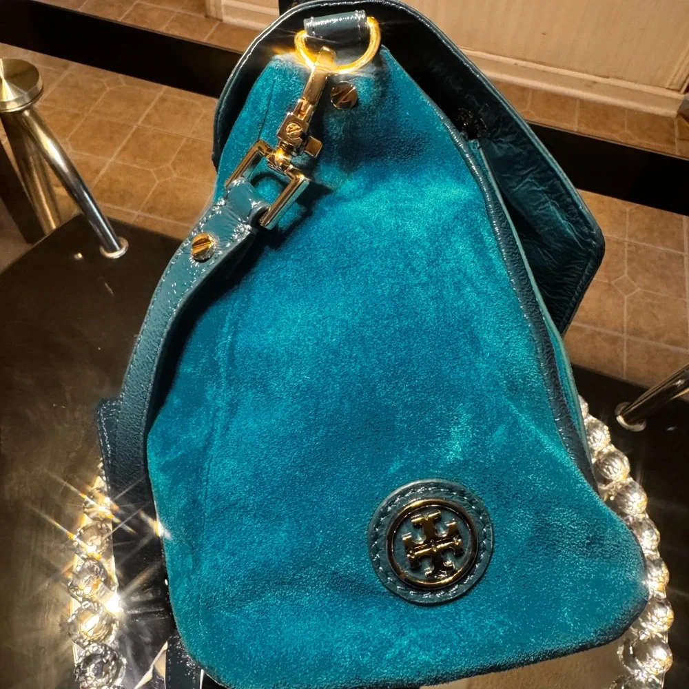 NWOT Tory Burch All Suede and Leather Trim 797 Satchel Messenger Crossbody Bag.